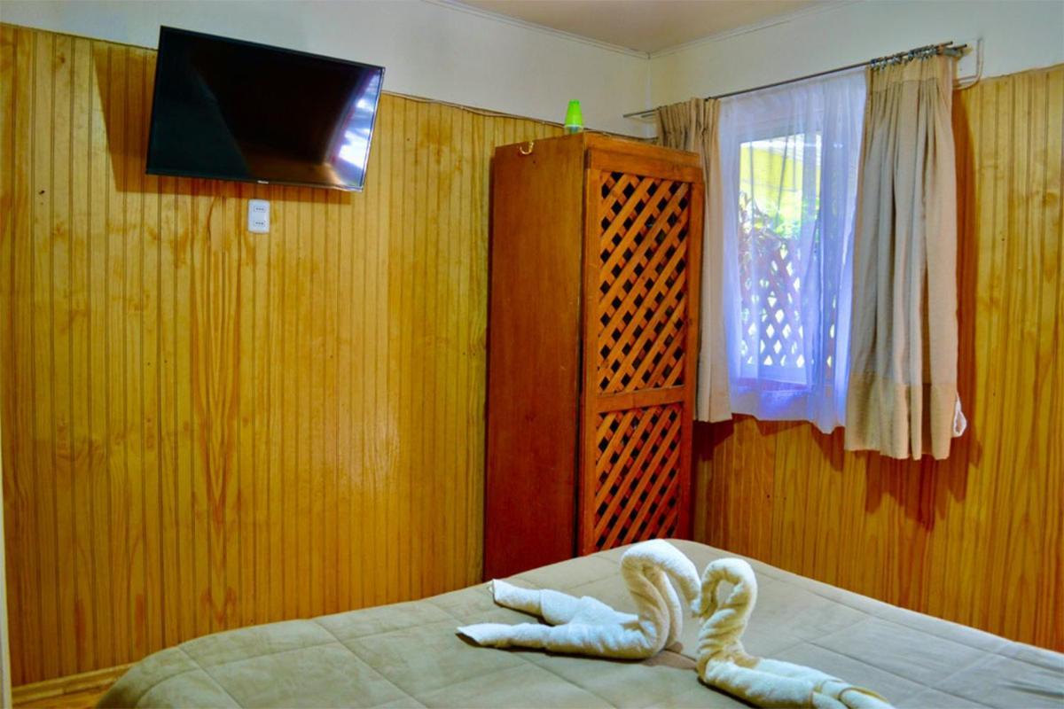 Vicuña Hostal Michel מראה חיצוני תמונה